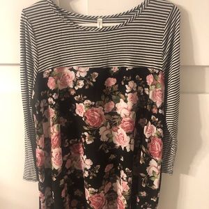 Women’s tunic to wear with leggings